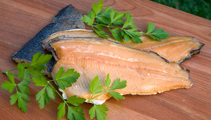 Lachs richtig räuchern